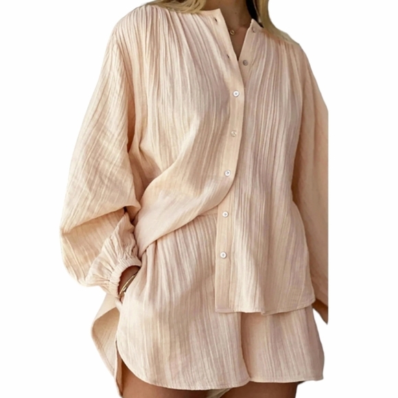 SOLD -NWT Commense 2-Piece Apricot Textured Long-Sleeve Button-Down Top & Shorts - Picture 1 of 10